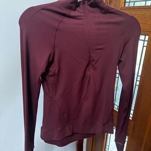 Lullemon size 4 zipper Lycra jacket